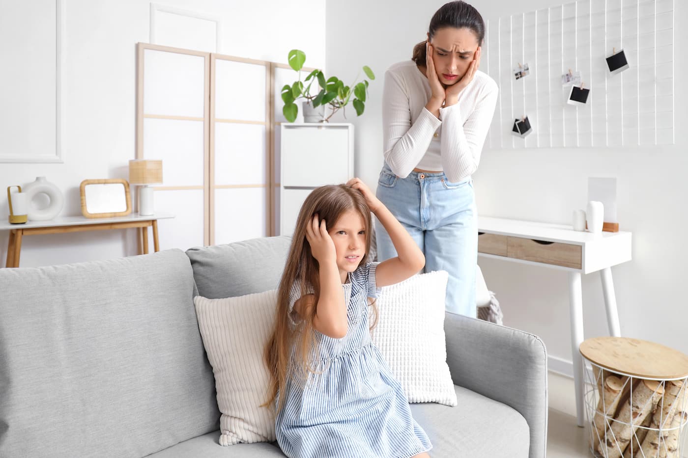 «Μαμά… με γαργαλάει το κεφάλι μου» ή αλλιώς «Τι να κάνεις εάν το παιδί σου έχει ψείρες»
